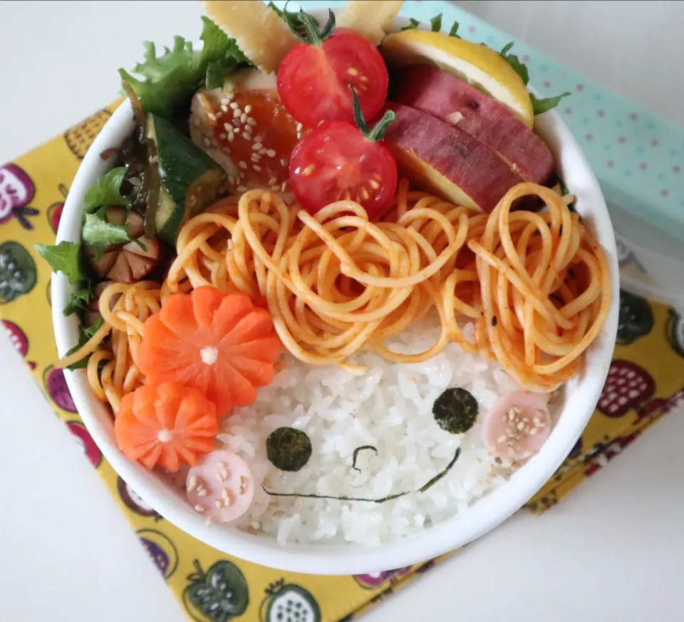 中学生男子弁当🍱
ナポリタンで顔弁、アニー風💕|なかじー。さん