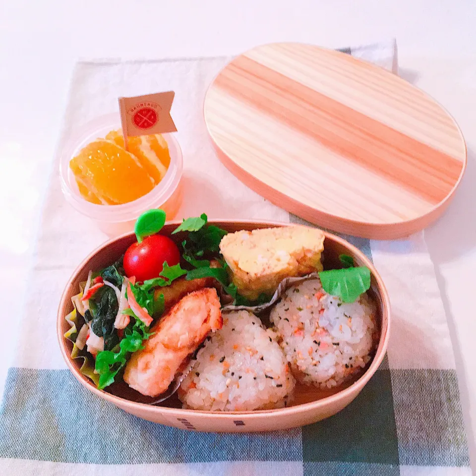 Snapdishの料理写真:おむすび弁当|Mikaさん