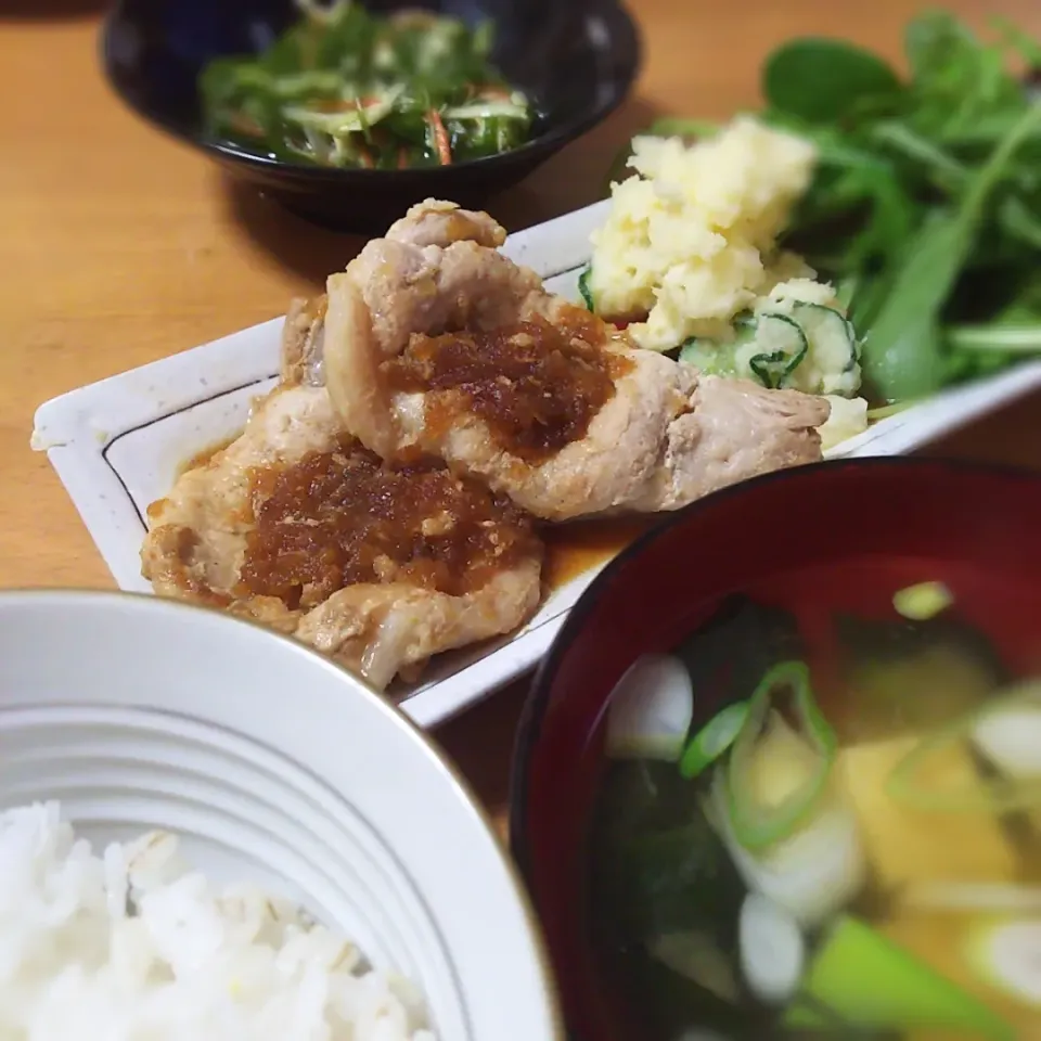 Snapdishの料理写真:しょうが焼き定食|歌津八番クリニックさん