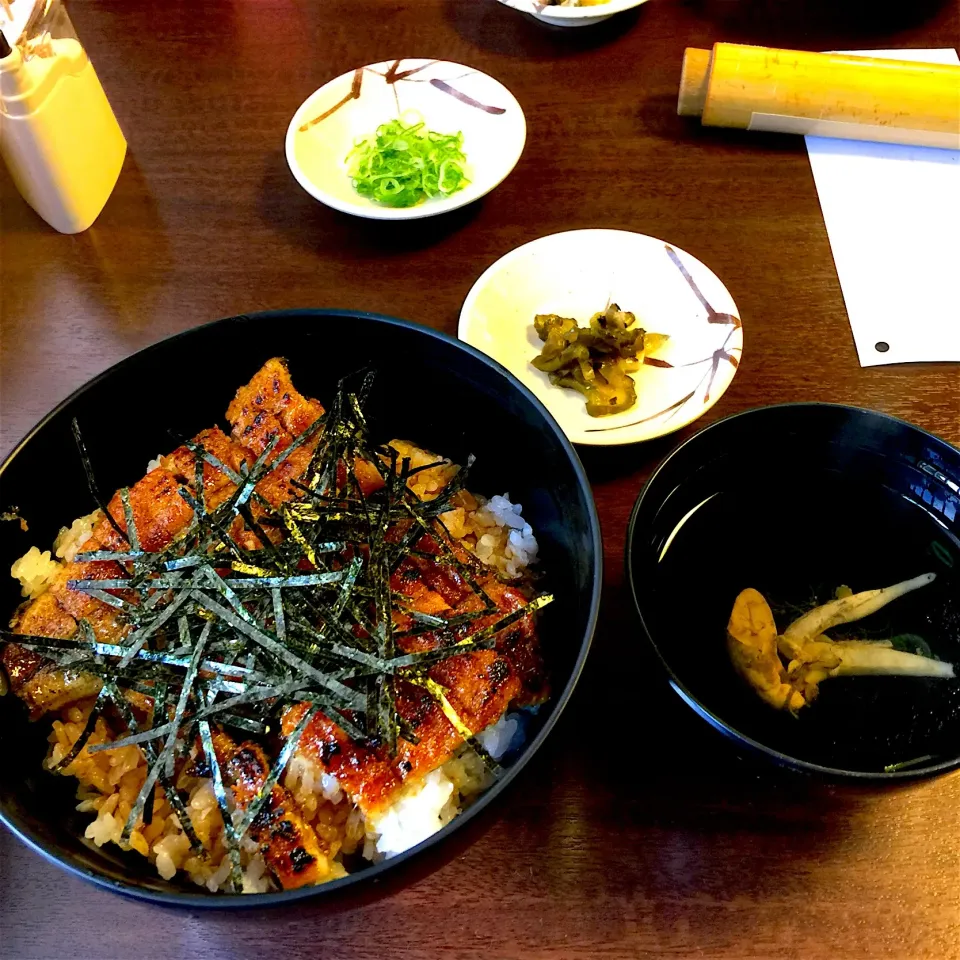 桑名の丑松で、鰻まぶし丼|yakinasuさん