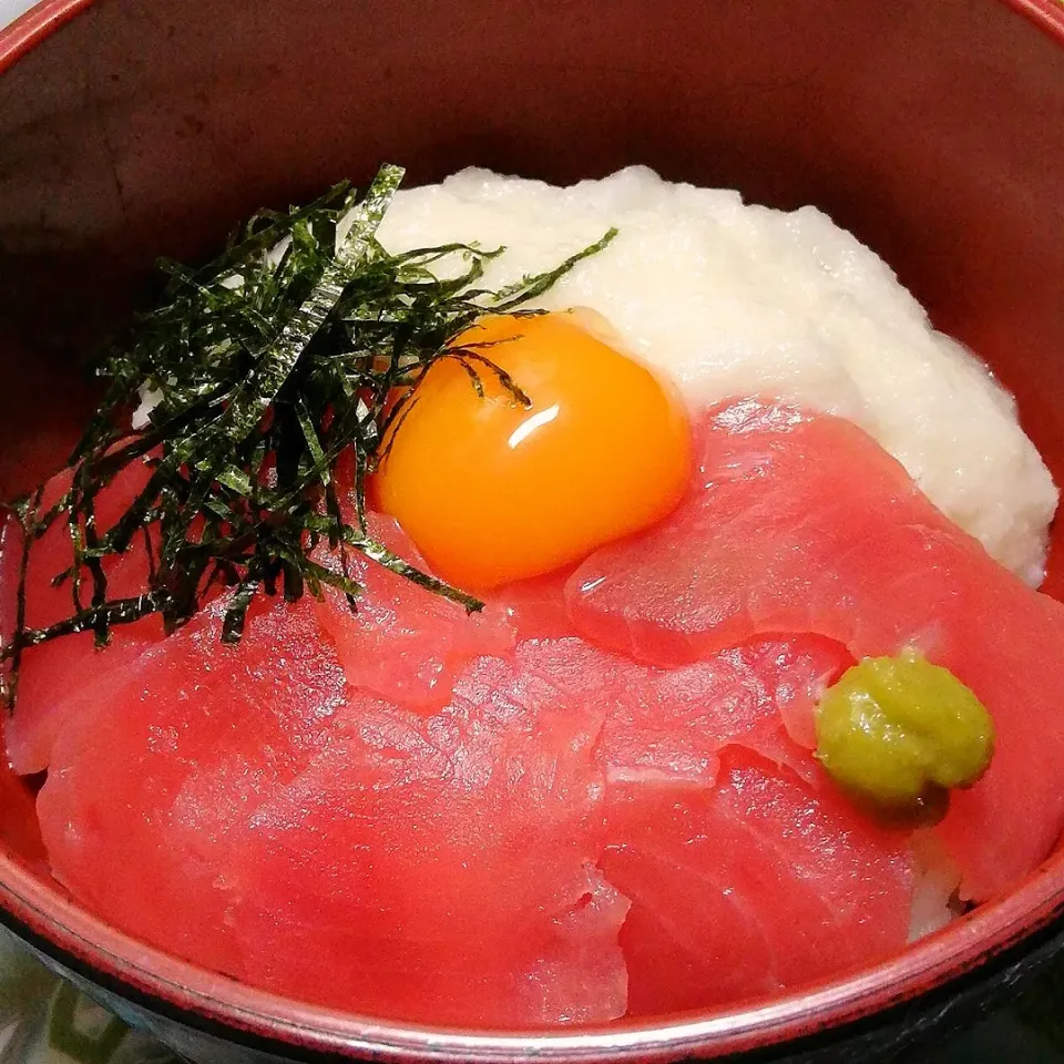 マグロ山かけ丼(2/21)|海猫さん