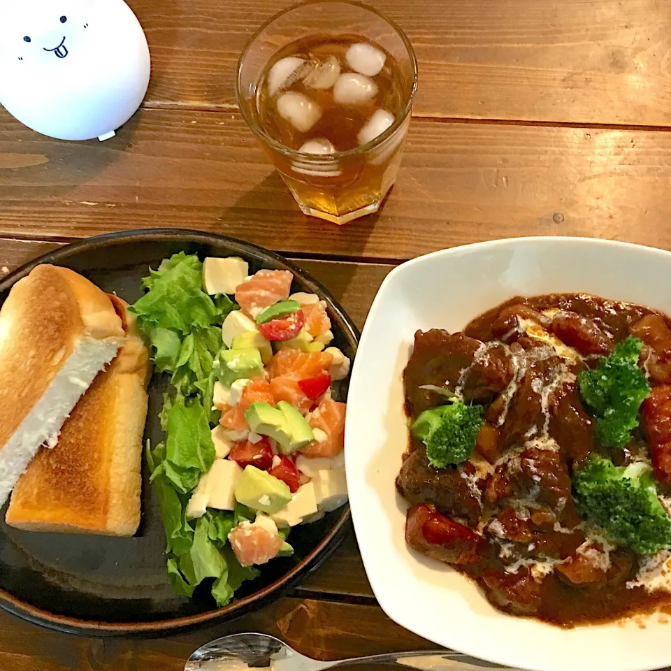 Snapdishの料理写真:ビーフシチューのお夕飯💕|ともさん