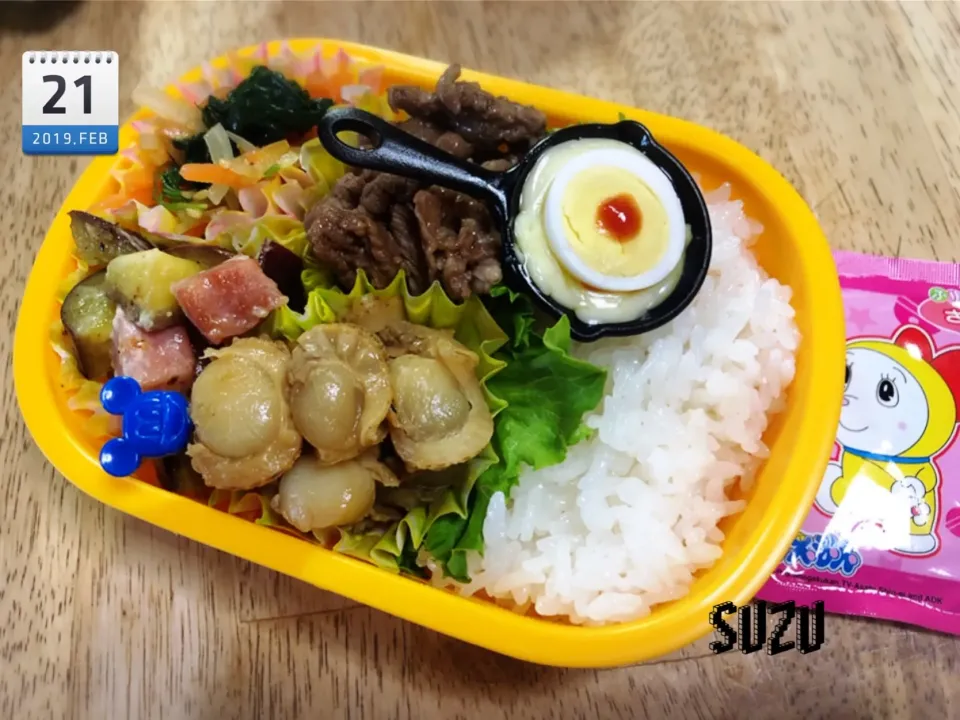 今日は、試験もあったり、私が旅行に行った為  久しぶりのお弁当💦
ストックも作ってなくて、昨日準備してたら  おかずの量が多くなってしまった😭
今日は、朝練もなかったから  ゆっくり作れたけど、明日からは、朝練があるから頑張らなくちゃ✊🏀
 #jkおべんとう   #高校生活   #手作り弁当   #部活おべんとう   |suzuさん