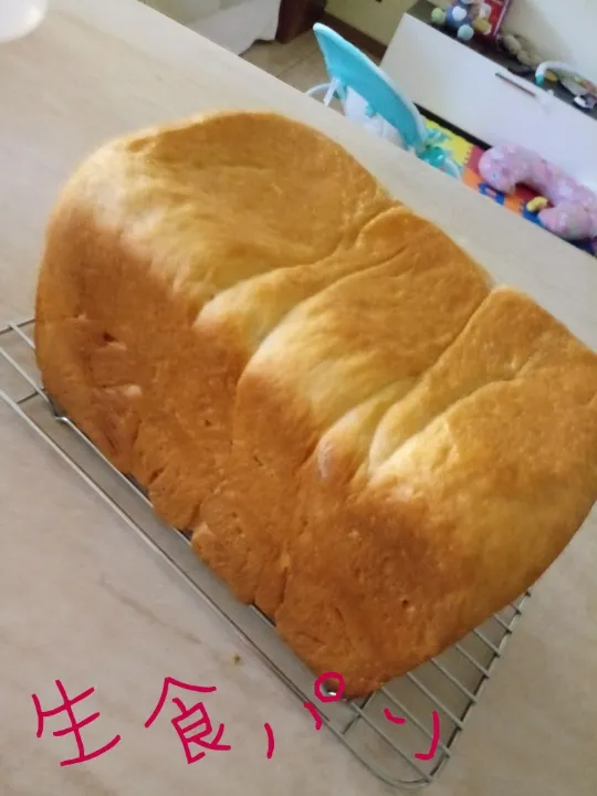 Snapdishの料理写真:マリンさんの料理 生クリームが足りなかった我が家の定番生食パン|yukaさん