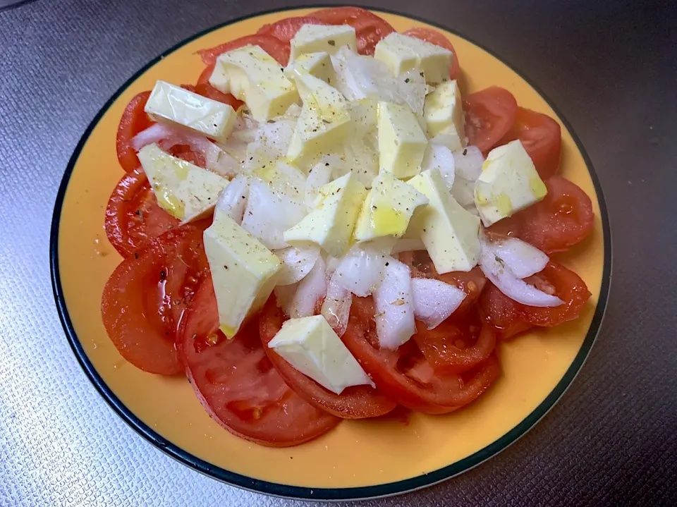 トマトのサラダ🥗🍅|Hiroko Suzukiさん