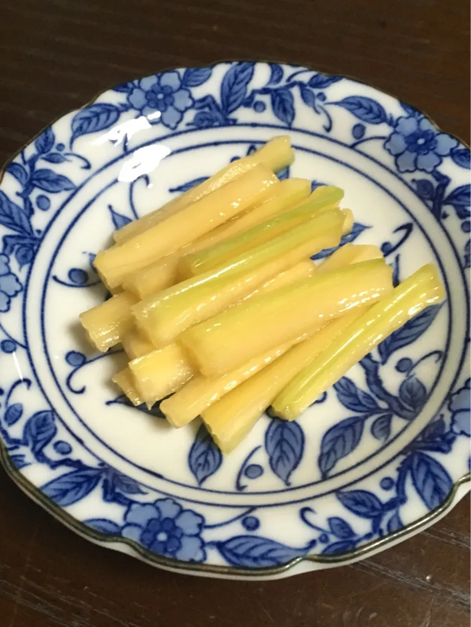 Snapdishの料理写真:かおちゃんさんの料理 うちの定番♡セロリの味噌漬け♪|TOMOさん