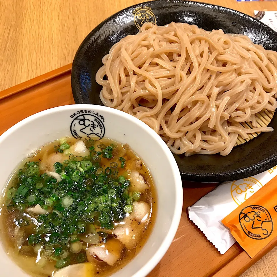 肉ざるつけうどんbyしゅはり@むぎくらべ(神田)|塩豚骨さん