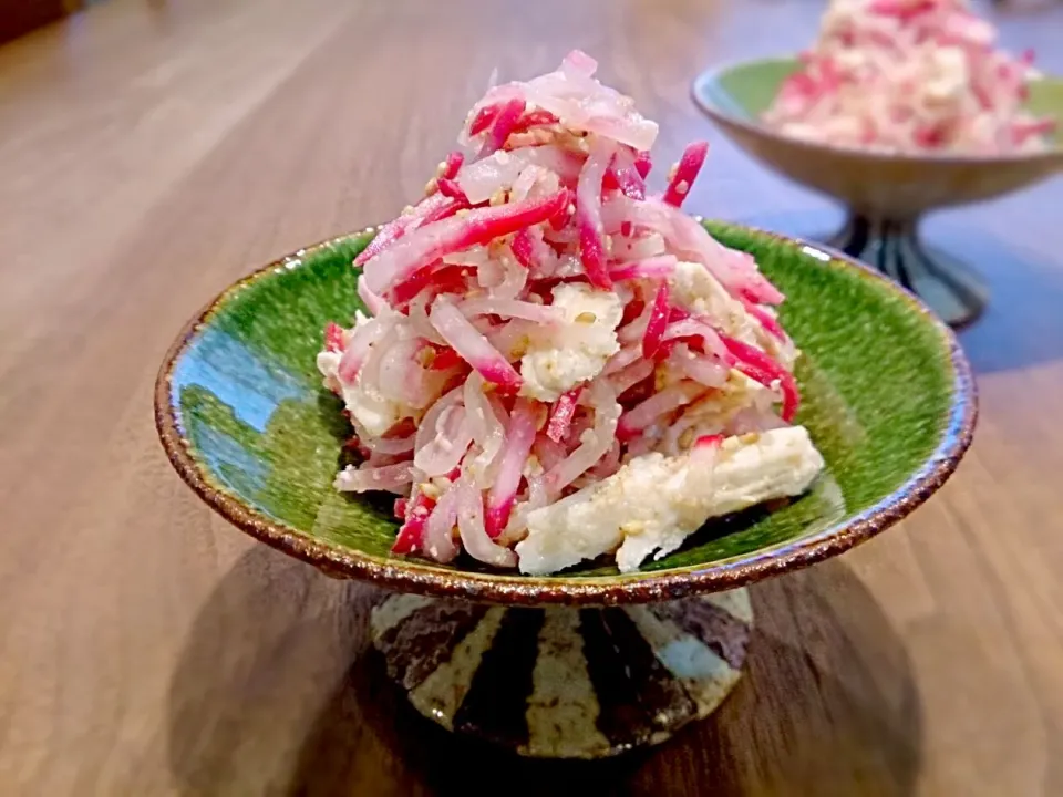 赤かぶと蒸し鶏のごま和え|古尾谷りかこさん