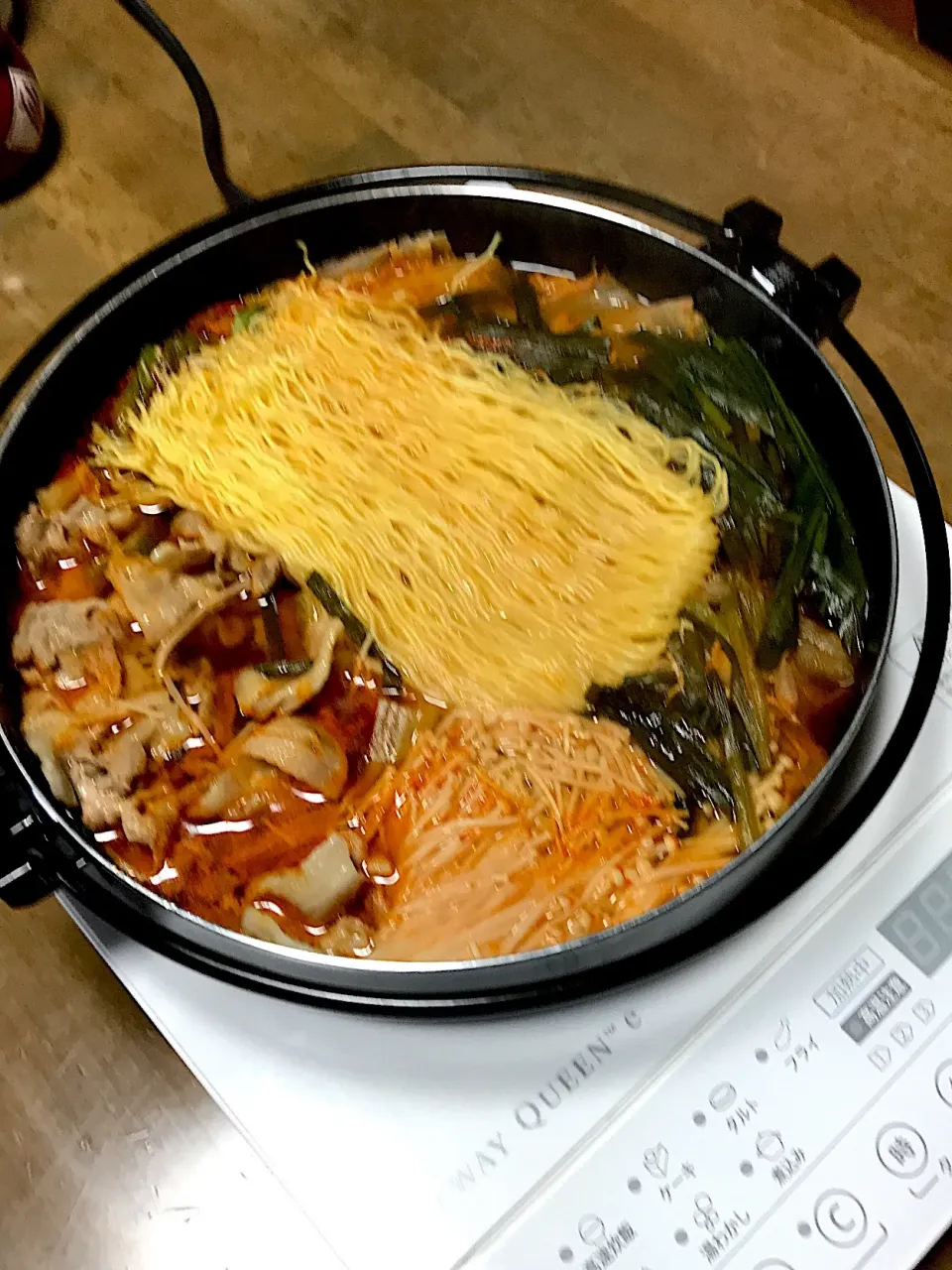 プチッと鍋のキムチ鍋の麺入り💖|Norio Fukudaさん