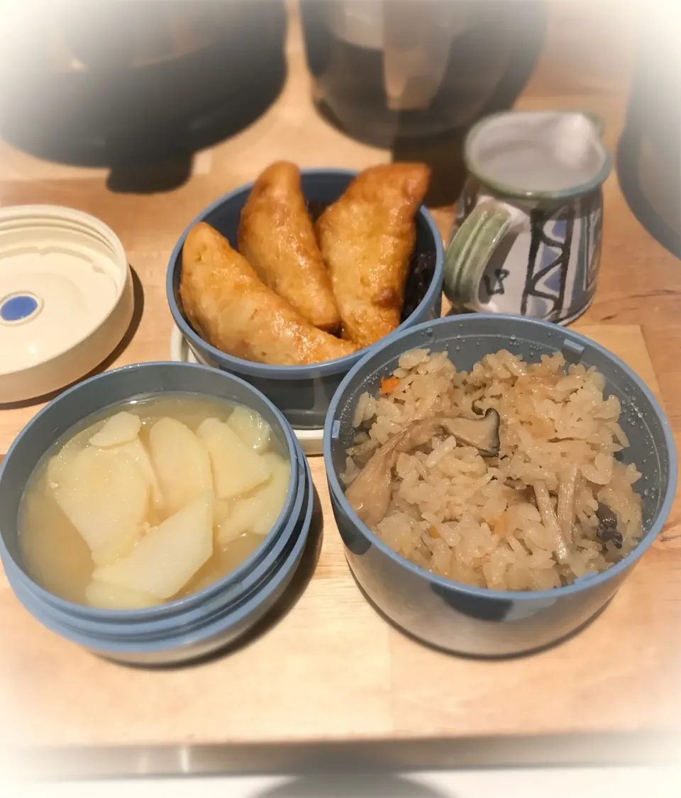 シュトママさんからの頂きもの、ドライごぼう入りきのこご飯🍚🍄🍚🍄|YOさん