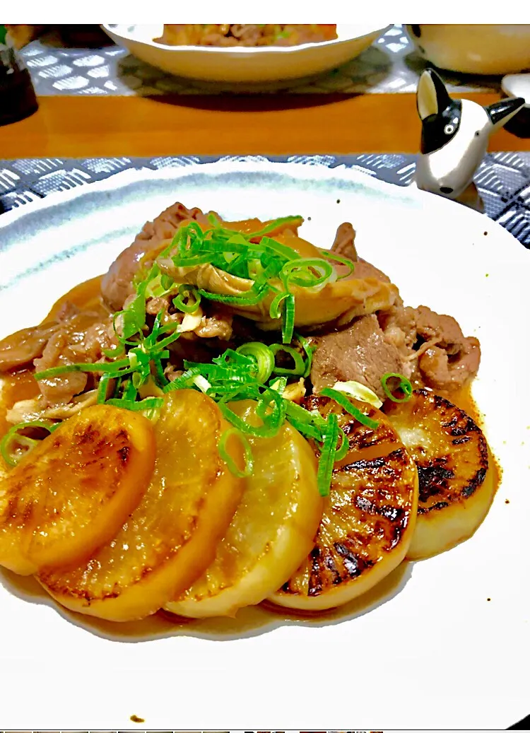 大根ステーキ 牛肉舞茸あんかけ😋|くっきいママさん