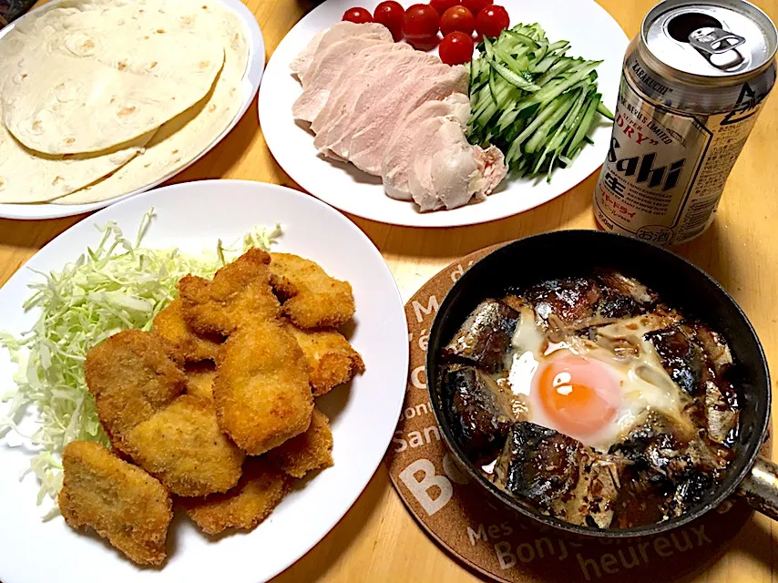 Snapdishの料理写真:#鯖の水煮缶 で骨まで食べる甘辛煮 #トルティーヤ #チキンカツ|R-Kさん