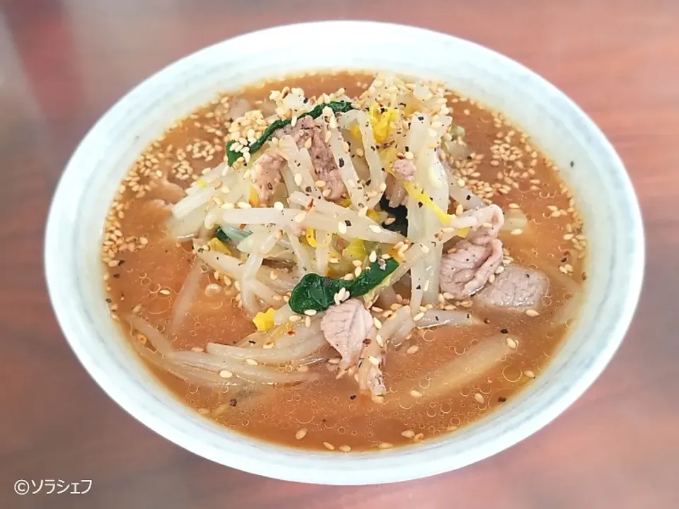 Snapdishの料理写真:今日の昼ご飯は味噌ラーメンだよ(*^^*)|ソラシェフさん