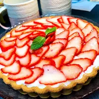 Snapdishの料理写真:苺のレアチーズタルト🍓|あやさん