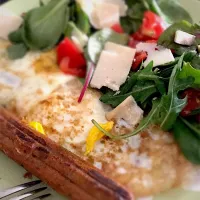 Snapdishの料理写真:Vegan sausage with eggs and truffle oil mixed salad with tomatoes and vegan Parmesan cheese|georgianaさん