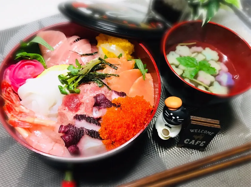 のっけ丼とお吸い物🤗|バシュランさん