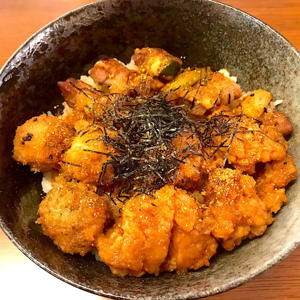 唐揚げ焼き鳥丼|Food is lifeさん