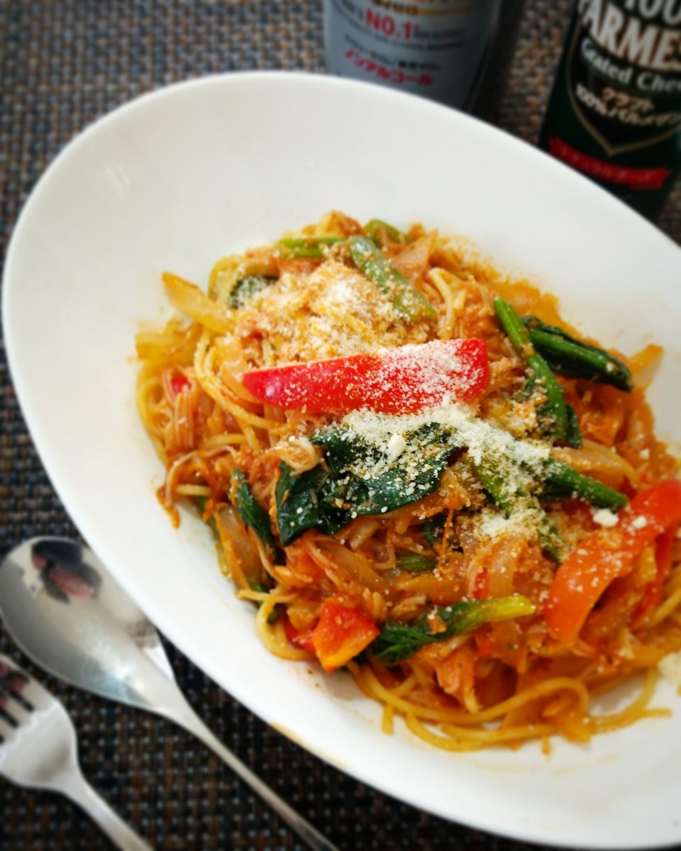 カルディのバジルトマトソースでパスタカルディトマトソースパプリカツナバジルほうれん草スパゲッティサンデーランチ Kossyoss Snapdish スナップディッシュ Id Bik8ta