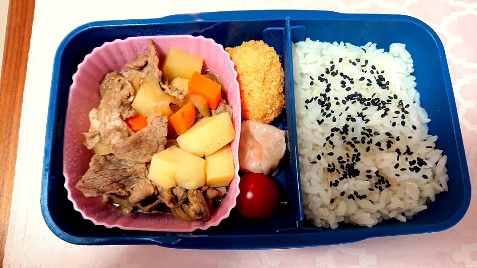 肉じゃが🎵旦那さんお弁当🎵❤️|かおるcitronさん