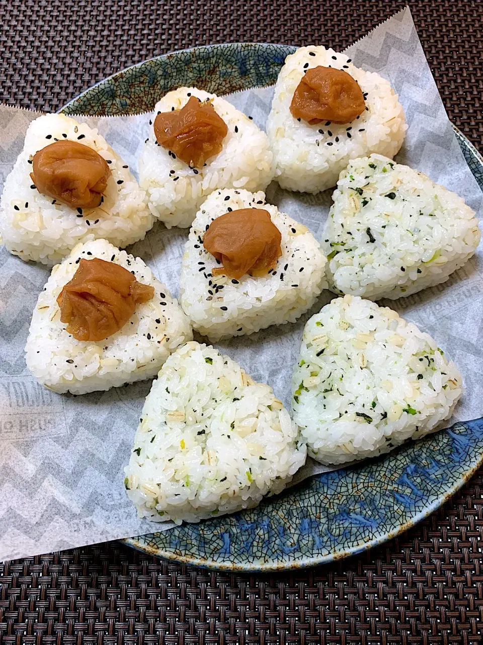 もち麦ごはん🍚 紀州梅にぎり & 菜めしにぎり|kiusoudaiさん