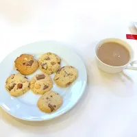 Snapdishの料理写真:チョコチャンククッキー|りっぴ🌸さん