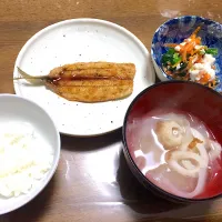 Snapdishの料理写真:イワシの蒲焼、白和え、味噌汁|ナッツさん