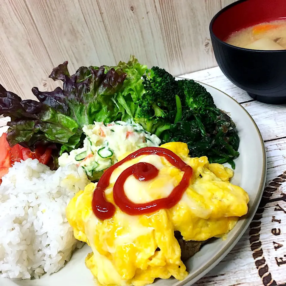 Snapdishの料理写真:オムバーグ定食|chou  chouさん