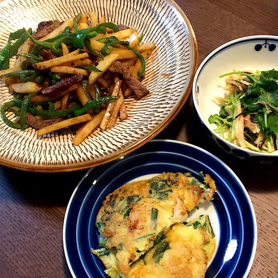 青椒肉絲
ぽき。さんのチヂミ
三つ葉と塩昆布和え|モスグリーンさん