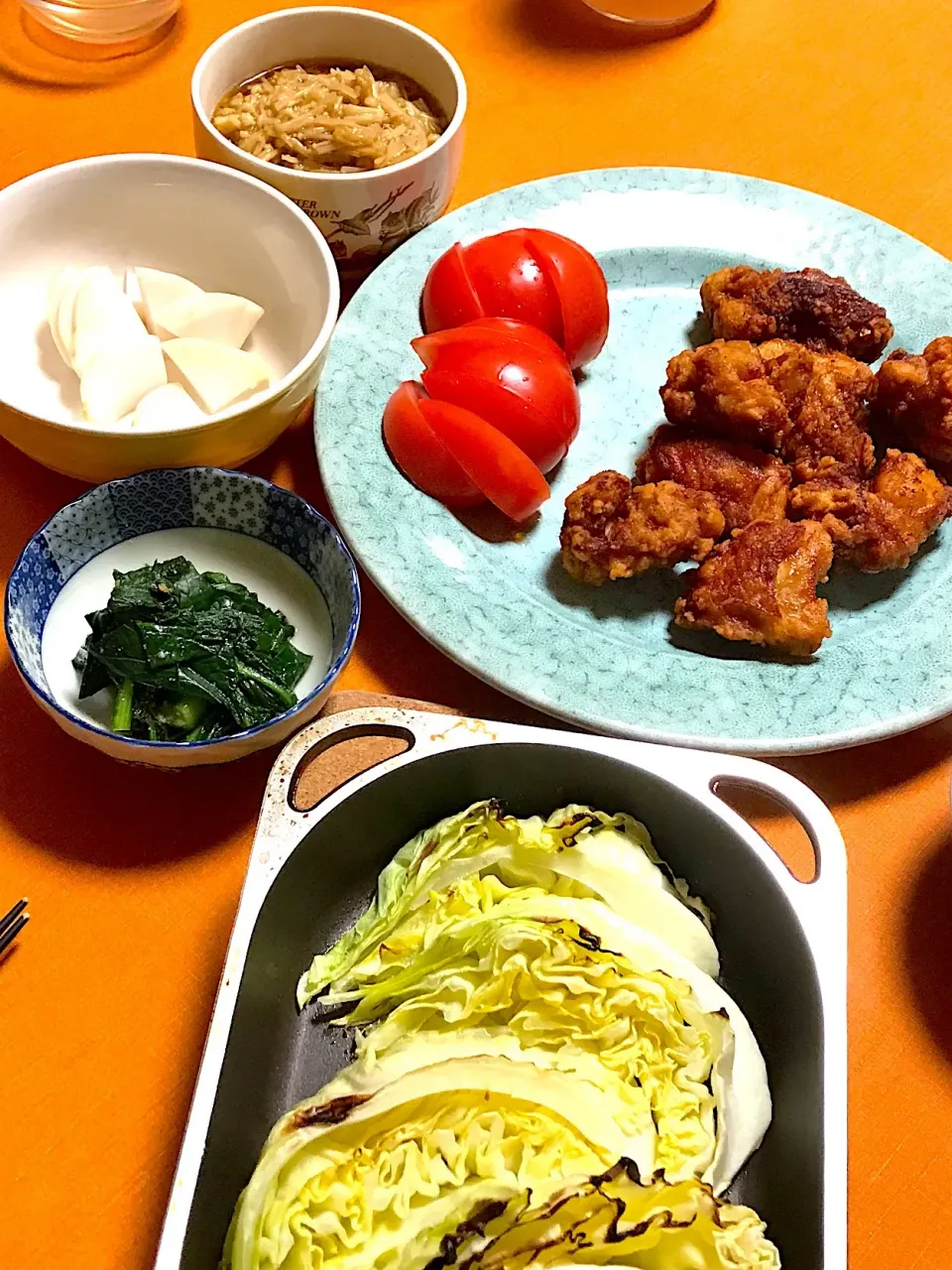 鶏のの竜田揚げ、キャベツのグリル、青菜のごま和え、なめ茸、カブのぬか漬け|ゼニコさん