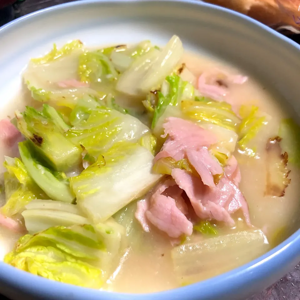 昨日の夜食、白菜とハムのクリーム煮。|くのっちさん