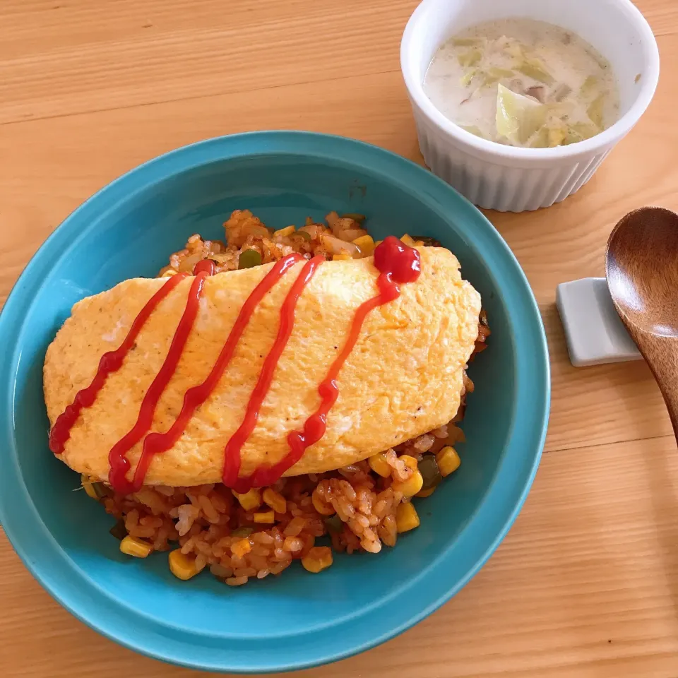 ピーマンとコーンのオムライス(ᵒ͈̑ڡᵒ͈̑ )ランチ|サチャンさん