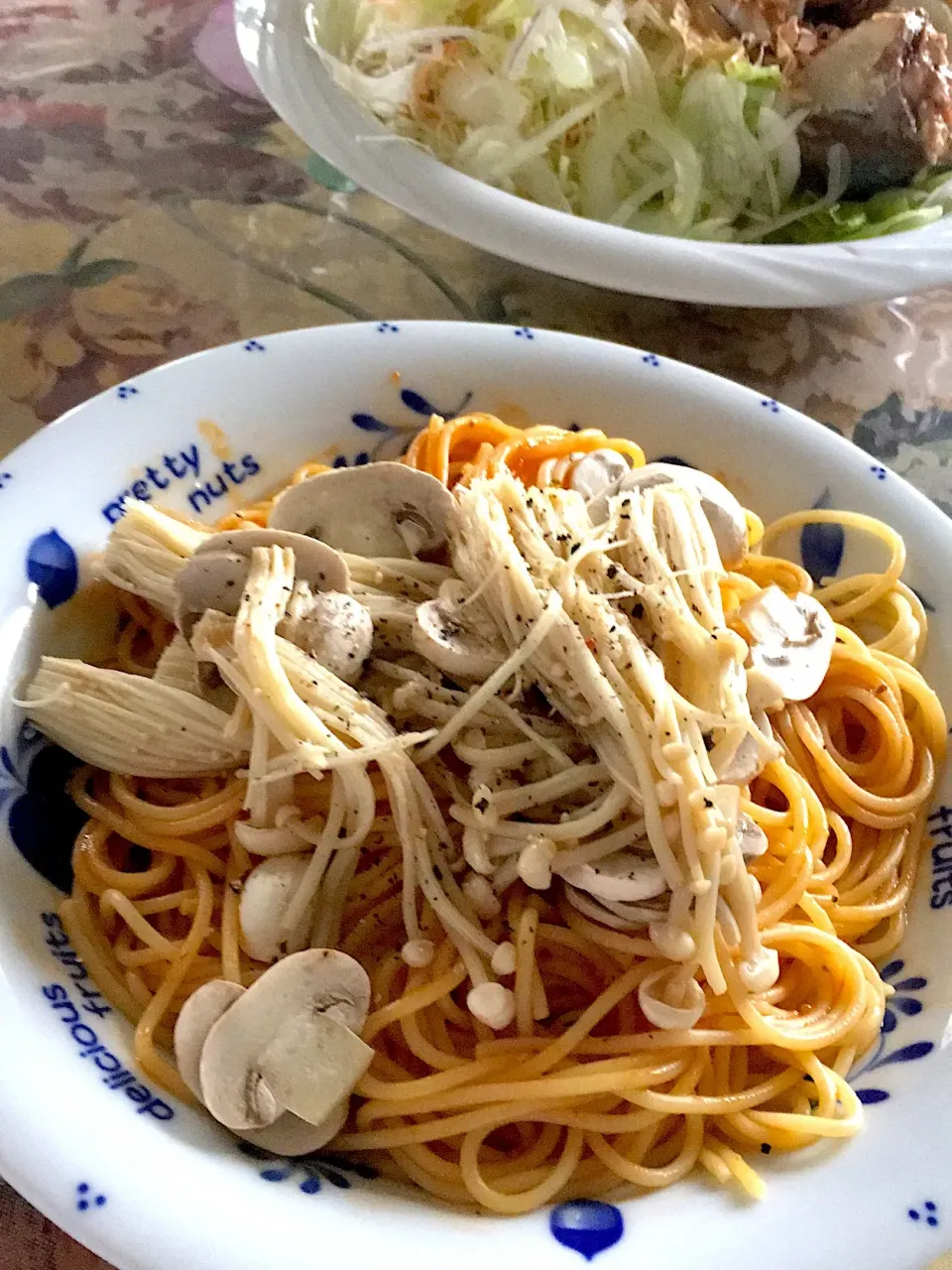 トマトのペペロンチーノ🍅マッシュルーム&えのき乗せ|cheezuさん