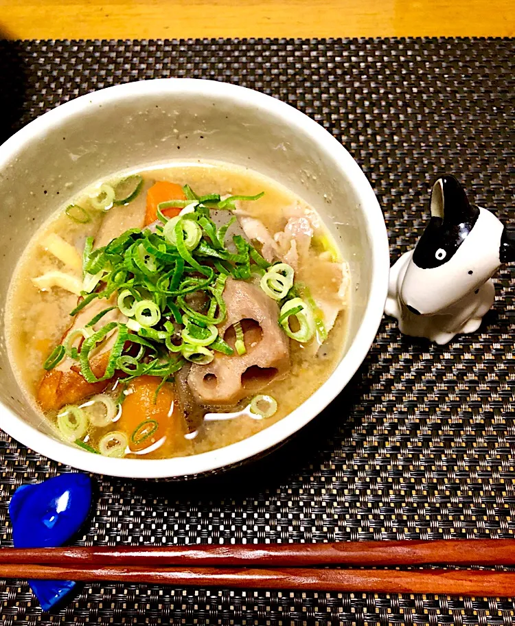 昨日の筑前煮をリメイク😋豚汁🐷|くっきいママさん