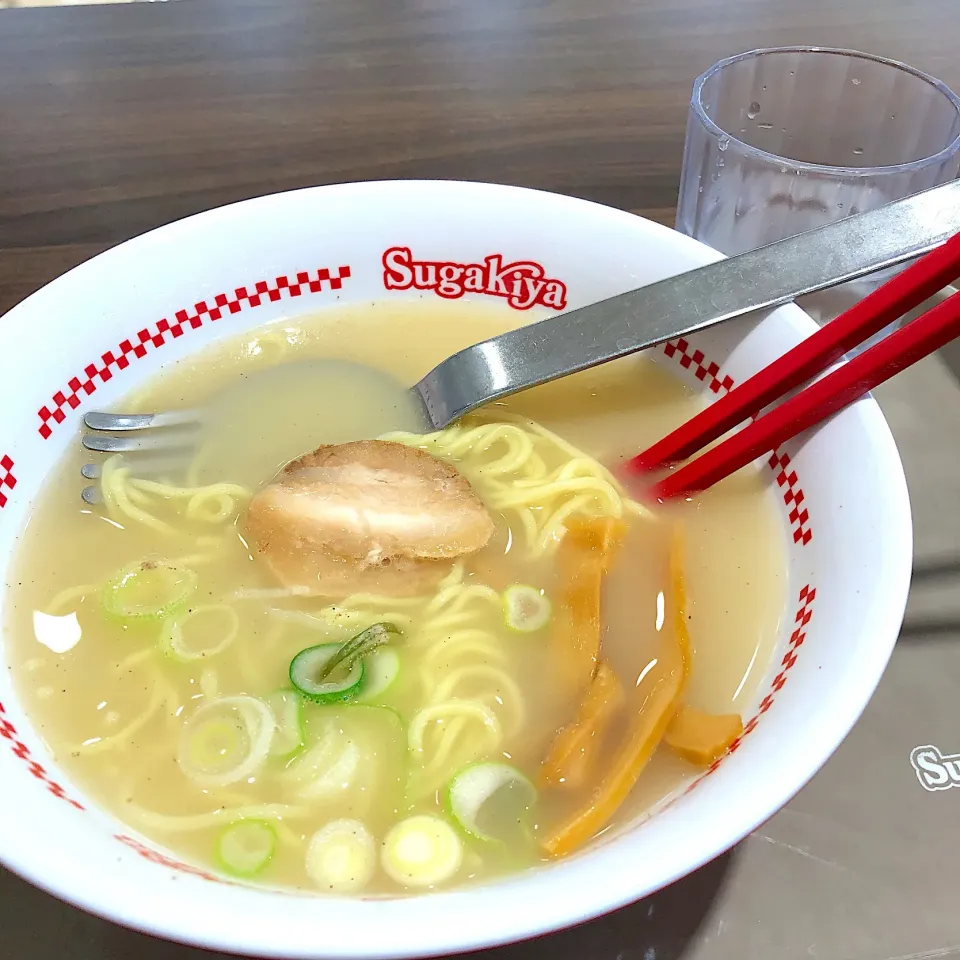 スーちゃんパスポートを使って半額¥160でラーメン🍜|ヨッチャンさん