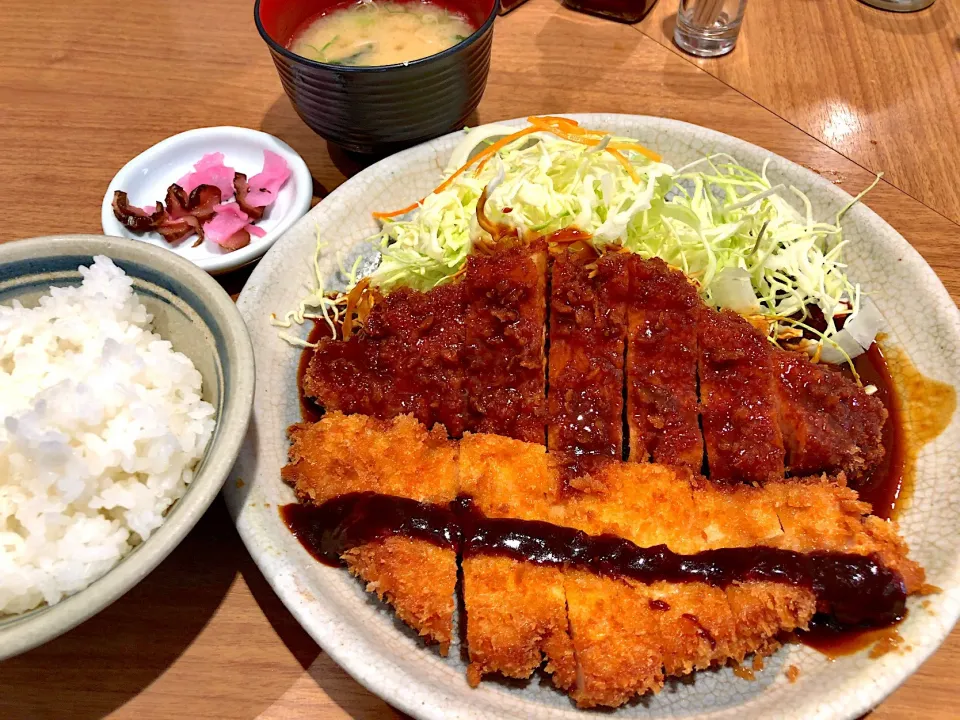 わらじとんかつ定食|T. Wonderさん