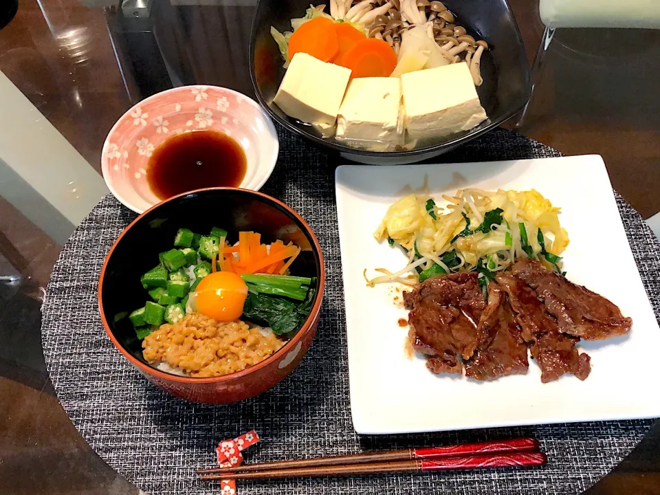 Snapdishの料理写真:晩ご飯♪ねばねば丼の焼肉定食|ぺこぽこさん