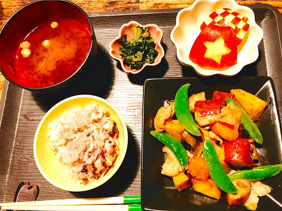 豚バラと根菜の甘酢炒め定食🎶|パンダ母さん🐼さん