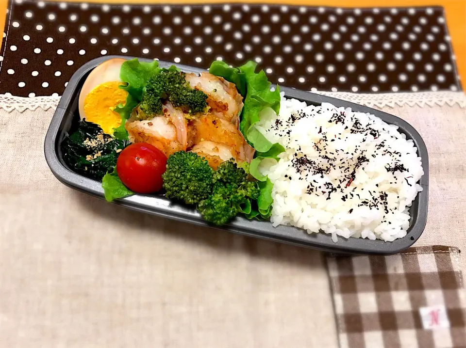 エビ、ブロッコリー炒め🥦🦐
味玉🥚
ほうれん草からし醤油🥬
🍅🍚|あやこさん