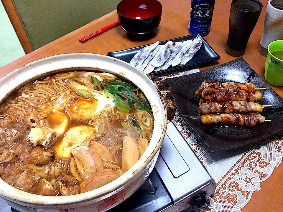 八丁味噌の味噌煮込みうどんと みたらし団子肉巻きの夕飯❤️ 
#みたらし団子肉巻き  #味噌煮込みうどん  #八丁味噌|makoさん