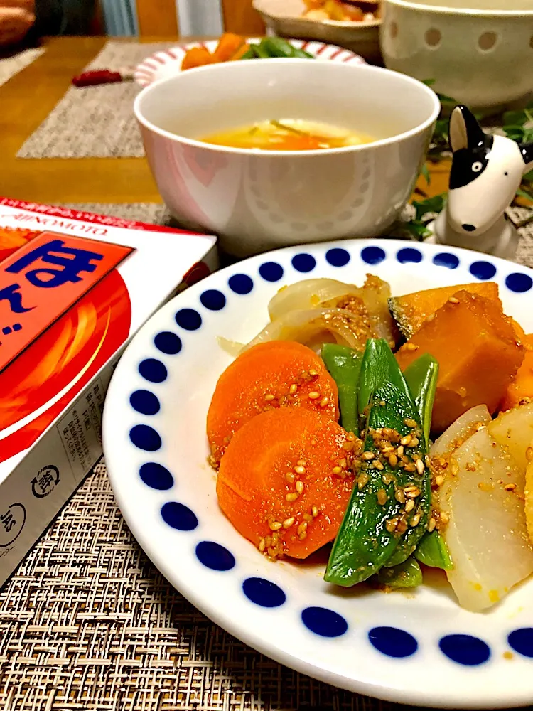 今日はほんだし一色😋
野菜のだし煮🥕で温野菜サラダ|くっきいママさん