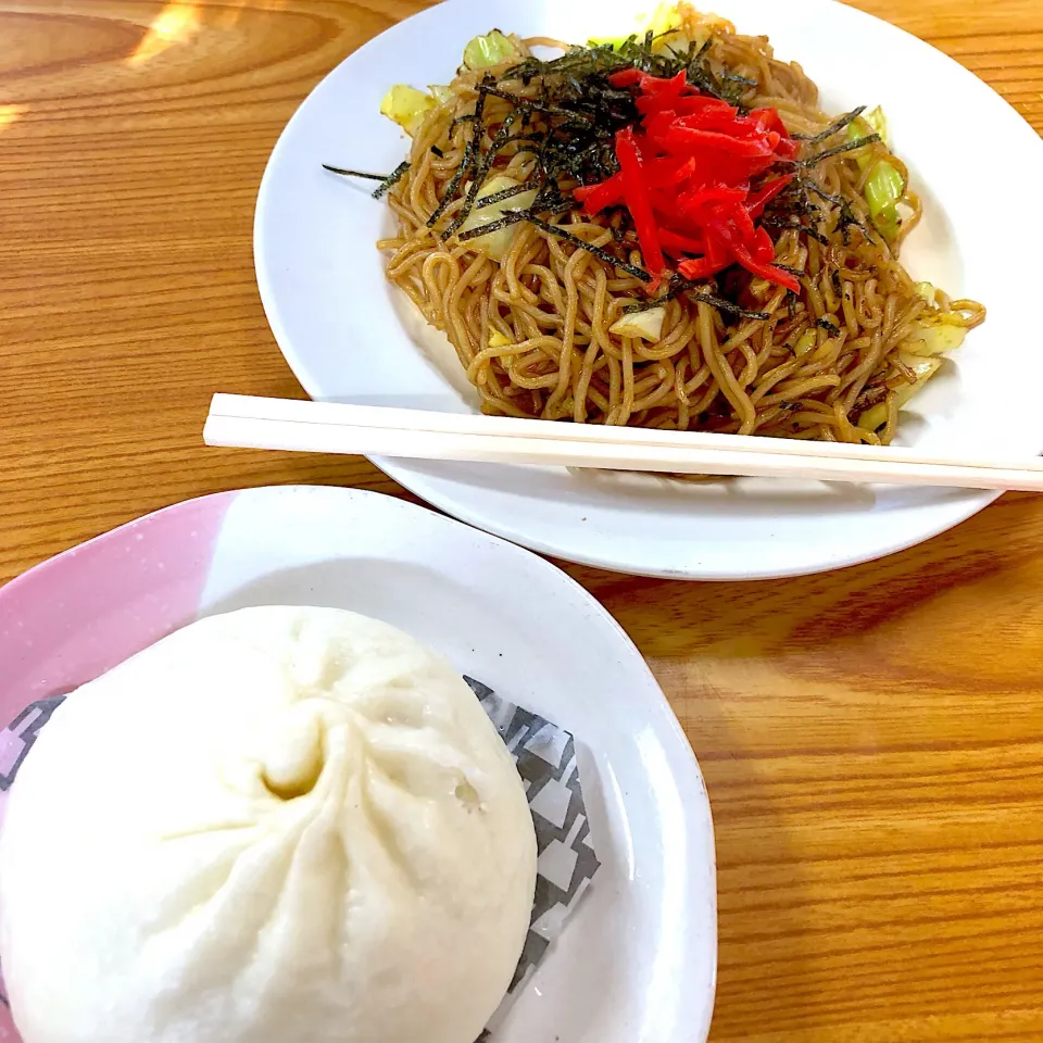 もんじゃまんと焼きそば
上野公園|Noriyuki Saitoさん