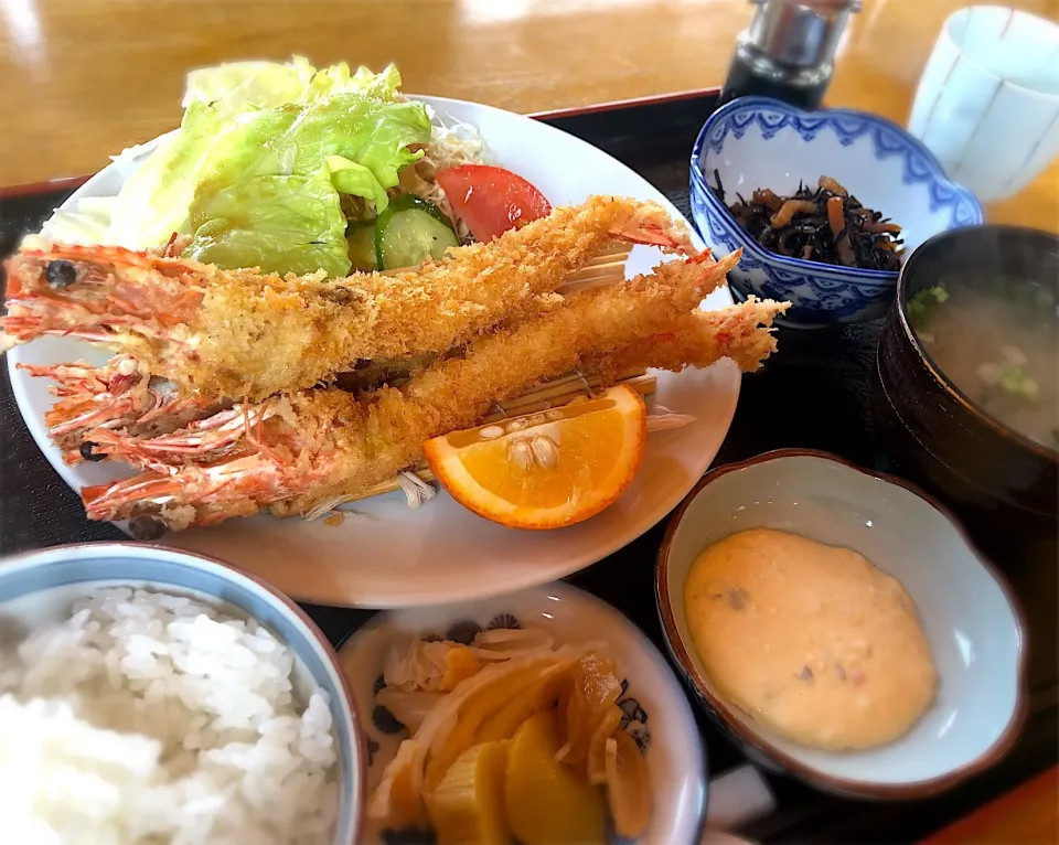 海老フライ定食|チルさん