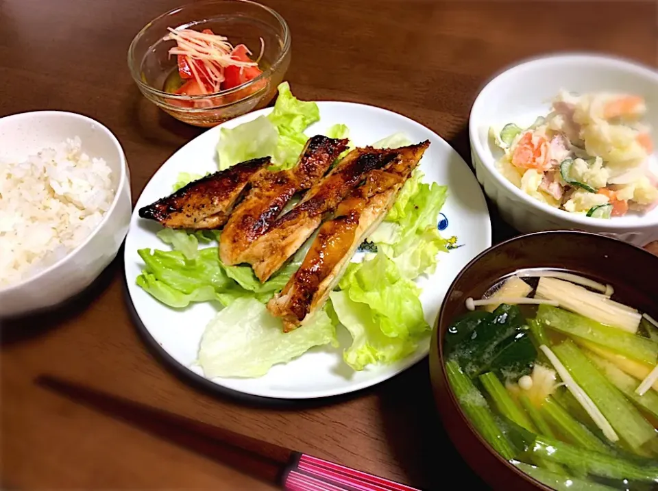 鶏むねの味噌漬け🐓
ポテトサラダ
トマトの生姜マリネ🍅|m-amさん