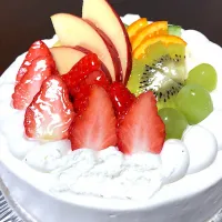 Birthday cake 
毎年誕生日の月に会社から頂きます。|Maluteさん