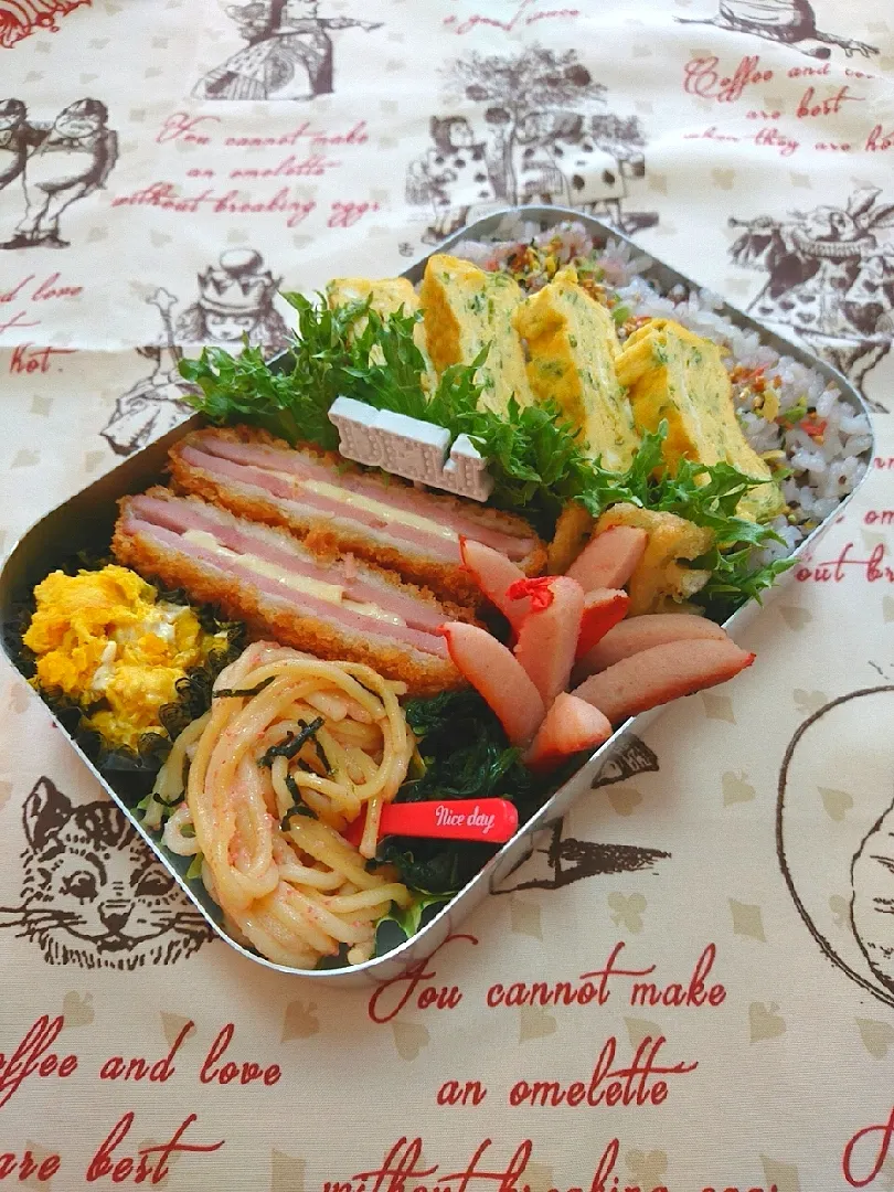 カマンベールチーズ入りハムカツ弁当💕|いちごさん