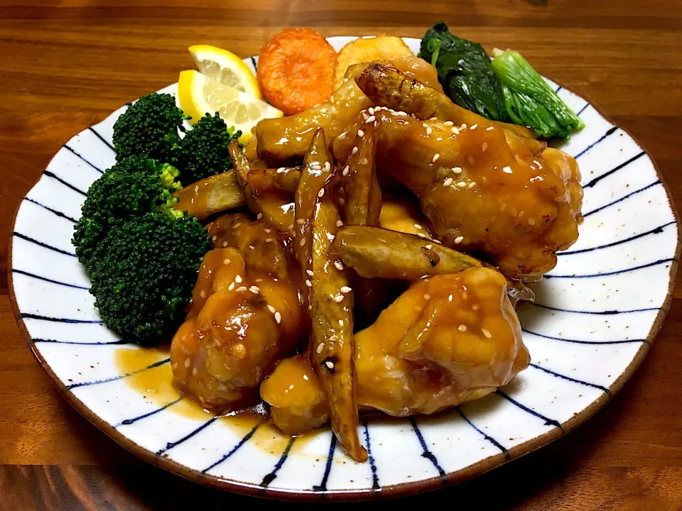 揚げ手羽元と牛蒡の甘酢とろみ炒め🍗|ぱぴこ家さん