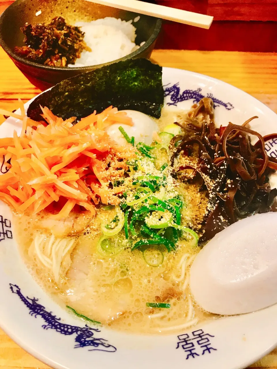 特製ラーメンと高菜ごはん|yさん