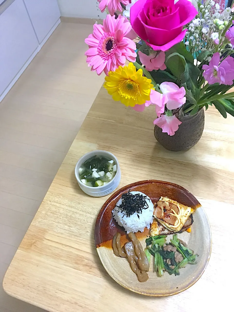 休日出勤の旦那さん用お弁当オカズでランチプレート(´◡`๑)|さくたえさん