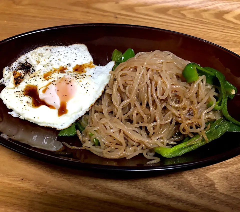 糸こんにゃくとピーマンの炒め物|まぁたんさん