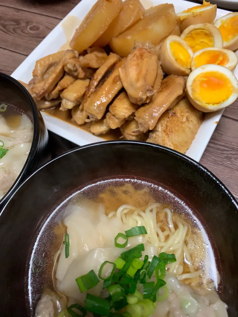 ワンタン麺☆手羽と大根の味噌煮|MEGUMIさん